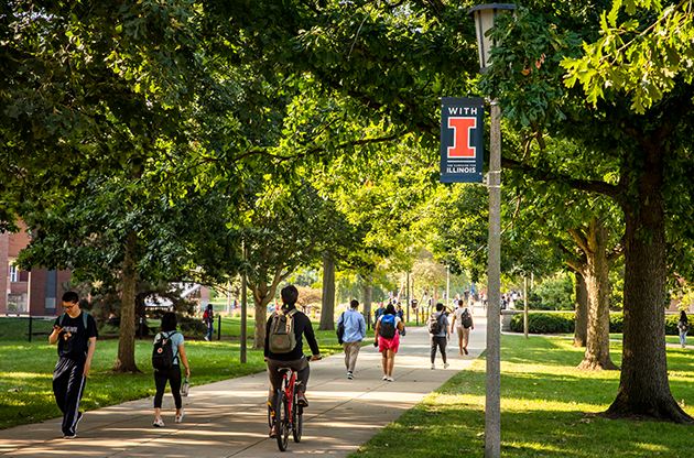 students walking on the quad at university of illinois